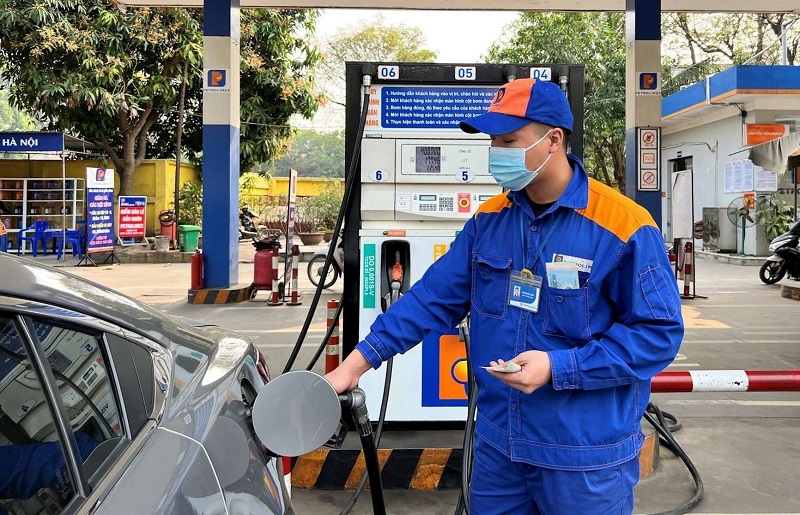 Giá xăng dầu chiều 3/9: Xăng tăng, vượt hơn 23.000 đồng/lít