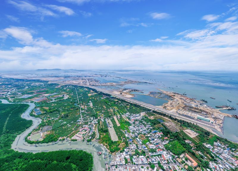 Chủ siêu dự án lấn biển 2.870 ha lãi hơn 30.000 tỷ đồng nửa đầu năm