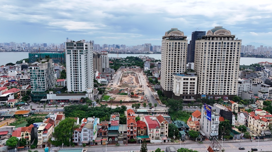 Cận cảnh tuyến đường hơn 1.195 tỷ đồng đang thành hình bên Hồ Tây