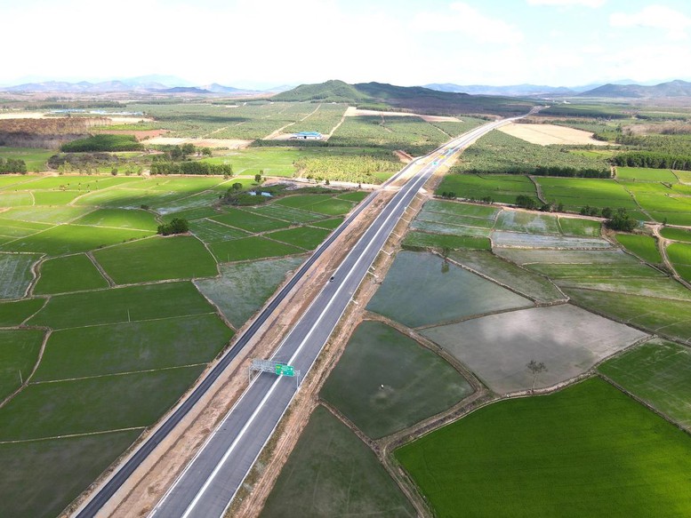 Cao tốc Khánh Hòa - Buôn Ma Thuột dài hơn 117km hoàn thành trước cuối năm