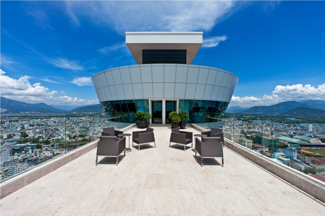 Dự án chung cư Gold House (An Tiến) trên đường Nguyễn Hữu Thọ, xã Phước Kiểng, huyện Nhà Bè, TPHCM, nơi những căn hộ thông tầng được chào bán 10 triệu đồng/mét vuông. Ảnh Đình Dũng