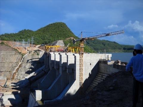 Thuỷ điện Hương Điền đã phát điện thương mại gần 2 năm vẫn nợ đầm đìa các nhà thầu