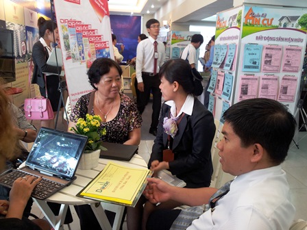 Nhiều DN chấp nhận lãi thấp để thu tiền về sử dụng vào việc khác, hơn là cứ mãi mơ giá trên mây để rồi “ôm dự án mà chết”.